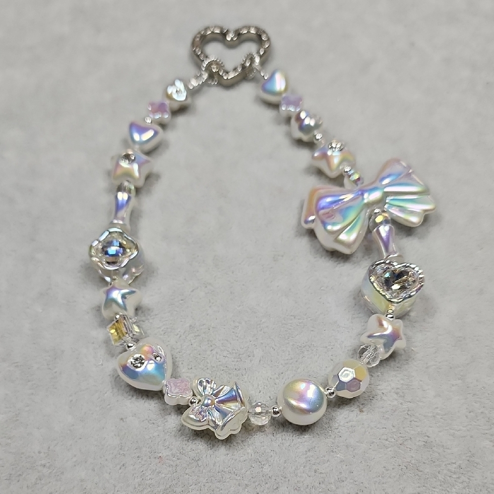 ❌️SOLD❌️Silver Bouque Pearl Phone Bracelet/Phone Charm/Bag Charm - Picture 4 of 4